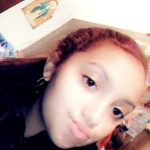 Meet your Posher, Ninoska